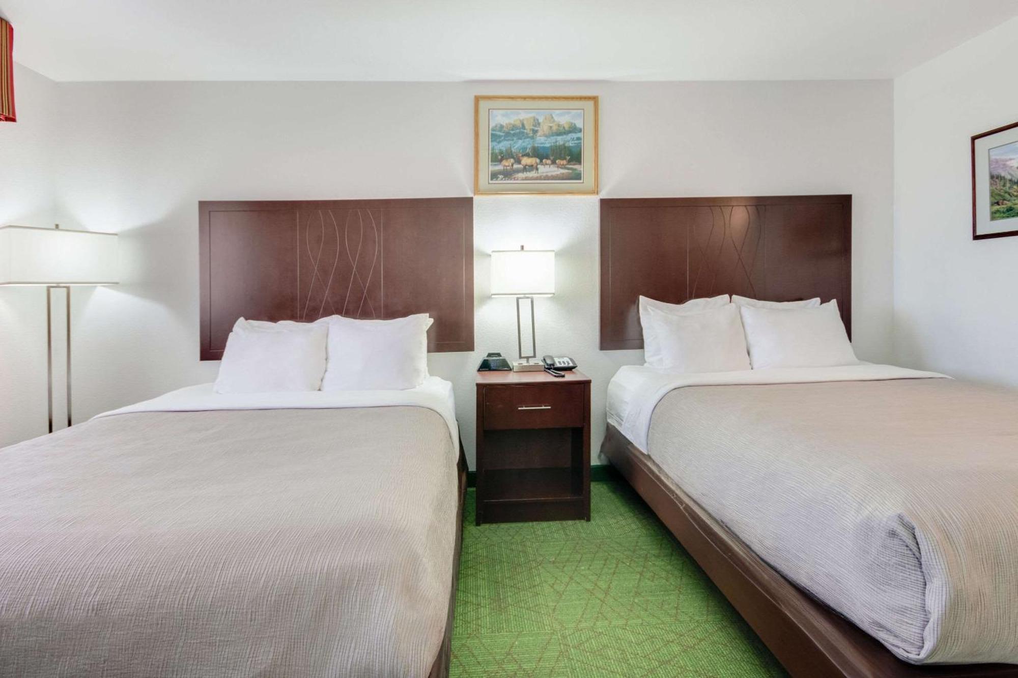 Quality Inn Belgrade Kültér fotó
